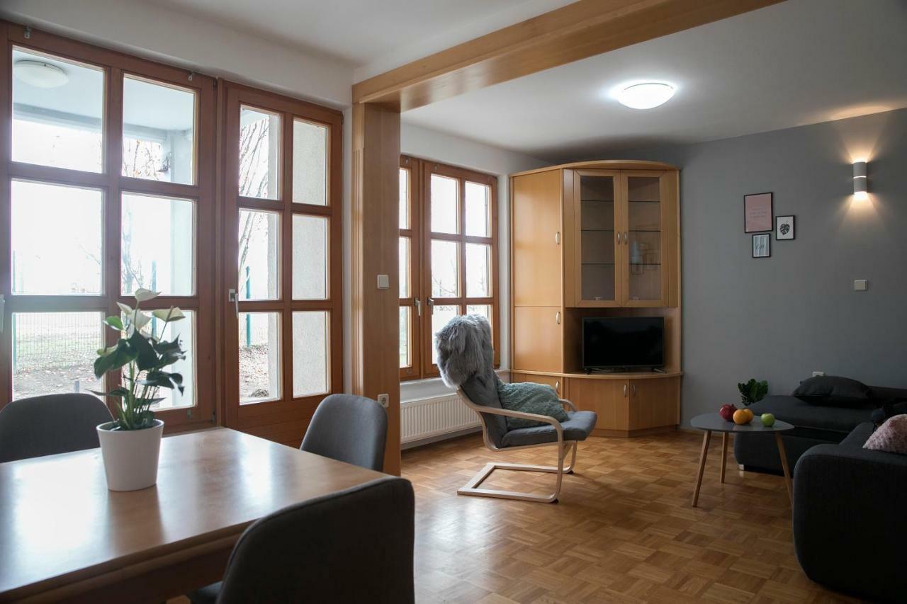 Apartma Spelca Banovci Buitenkant foto